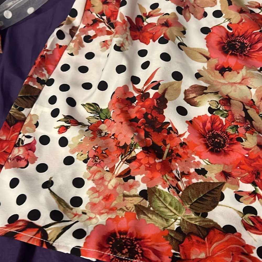 NWOT Cold Shoulder Sheer Sleeved Polka Dot Floral Top - Picture 8 of 11